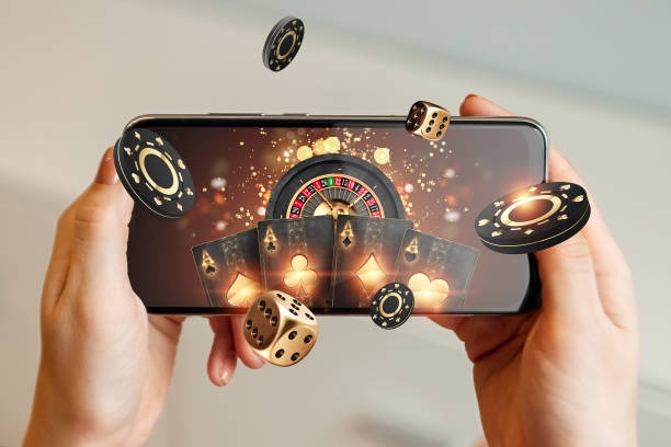 sukatoro Lightning Dice live dealer rolling three dice on HD stream